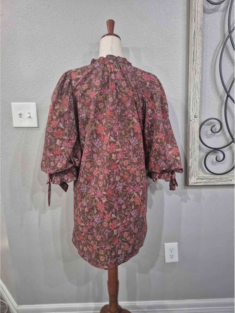 ENTRO Mini Dress Size Medium - Picture 3 of 6
